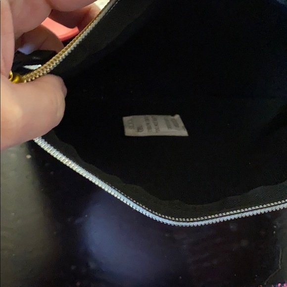 Set of 3 cosmetic bags. - Picture 4 of 5